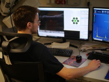 Otevřená laboratoř elektronové mikroskopie