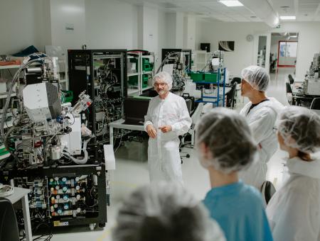 Exkurze do čistých výrobních prostor v Thermo Fisher Scientific